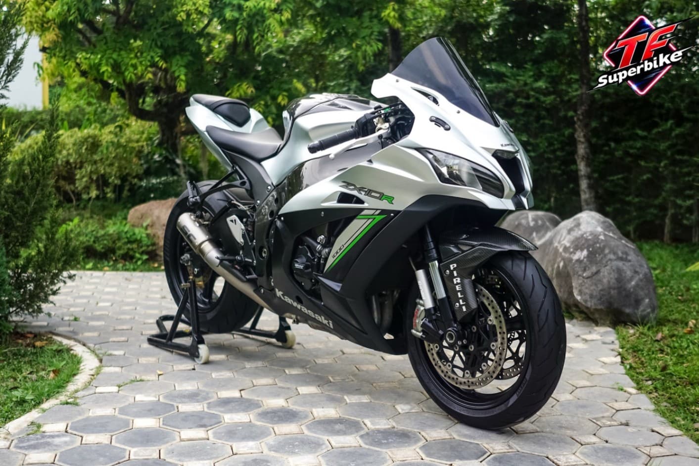 Kawasaki ZX-10R รูปที่ 1